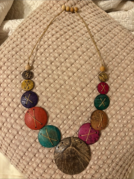 None Jewelry - Multicolor Coconut Shell Statement Necklace.